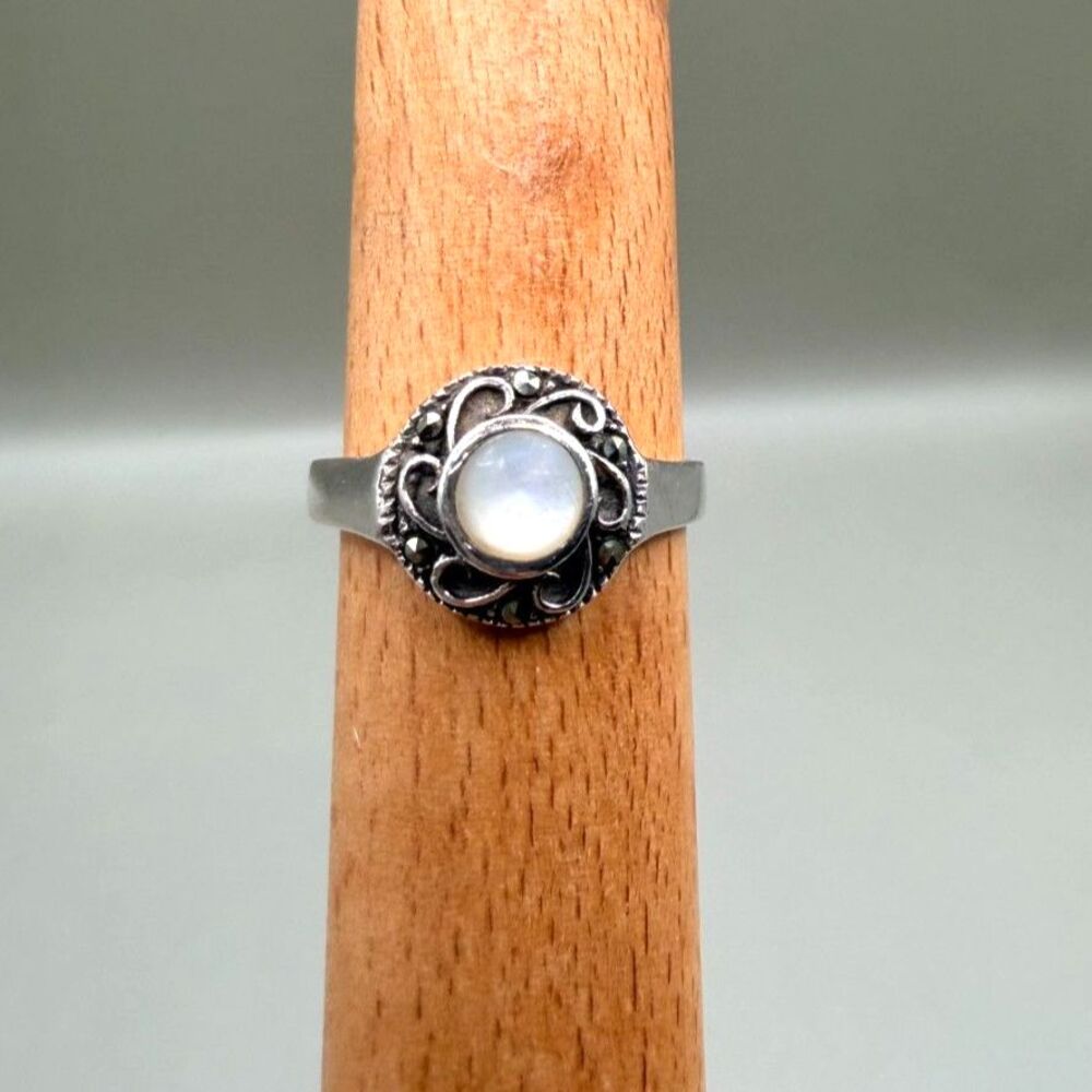 Vintage 925 Sterling Silver Moonstone Marcasite Filigree Ring Size 6.75